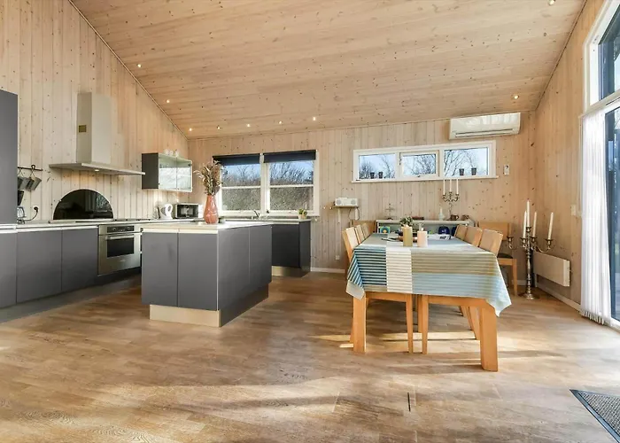 C11308-tarm-stikkelsbaervej-41 * Tarm