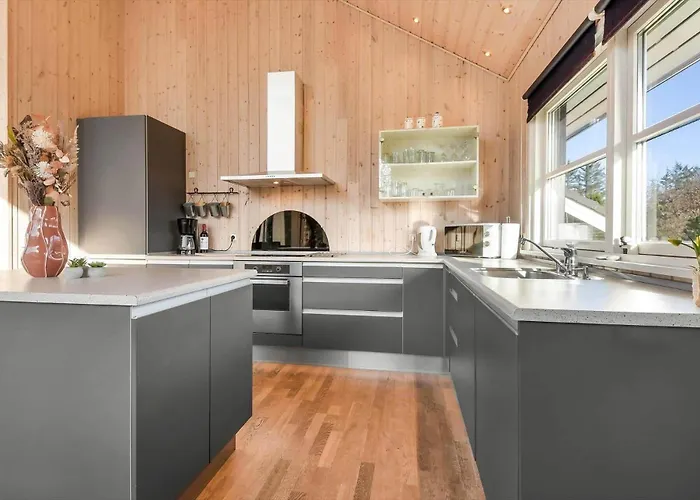 C11308-tarm-stikkelsbaervej-41 * Tarm